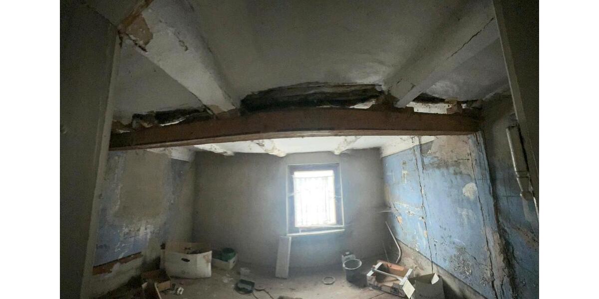 Einfamilienhaus Sondershausen - 8 Zimmer, 120 m&sup2;, 22.800&euro; | Angebot:23360012