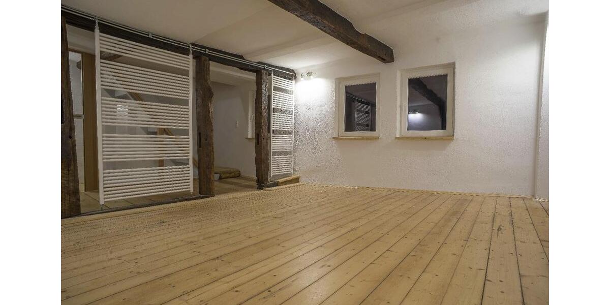 Einfamilienhaus Melsungen - 2 Zimmer, 95 m&sup2;, 900&euro; | Angebot:25943188