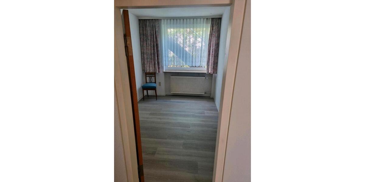 Erdgeschoßwohnung Höchberg - 5.5 Zimmer, 175 m&sup2;, 1.850&euro; | Angebot:26236110