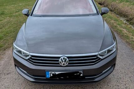 VW Passat Variant 179.000 km 12.499 &euro; Großheirath 96269