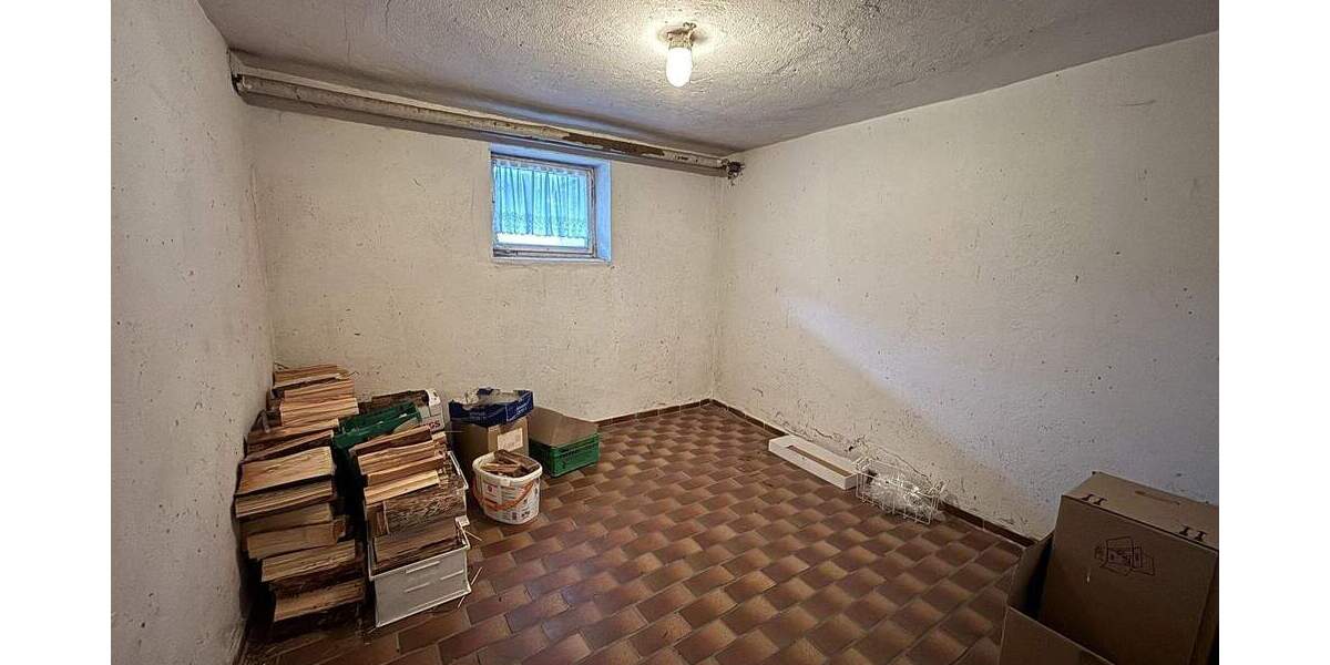 Einfamilienhaus Oberviechtach - 7 Zimmer, 190 m&sup2;, 197.000&euro; | Angebot:25210834