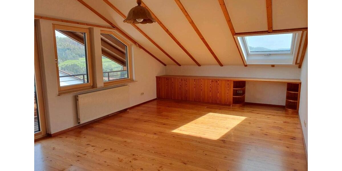 Dachgeschoßwohnung Wildberg - 3 Zimmer, 78 m&sup2;, 990&euro; | Angebot:24381909