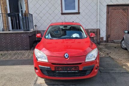 Renault Megane 142.203 km 4.600 &euro; Mainzholzen 37632