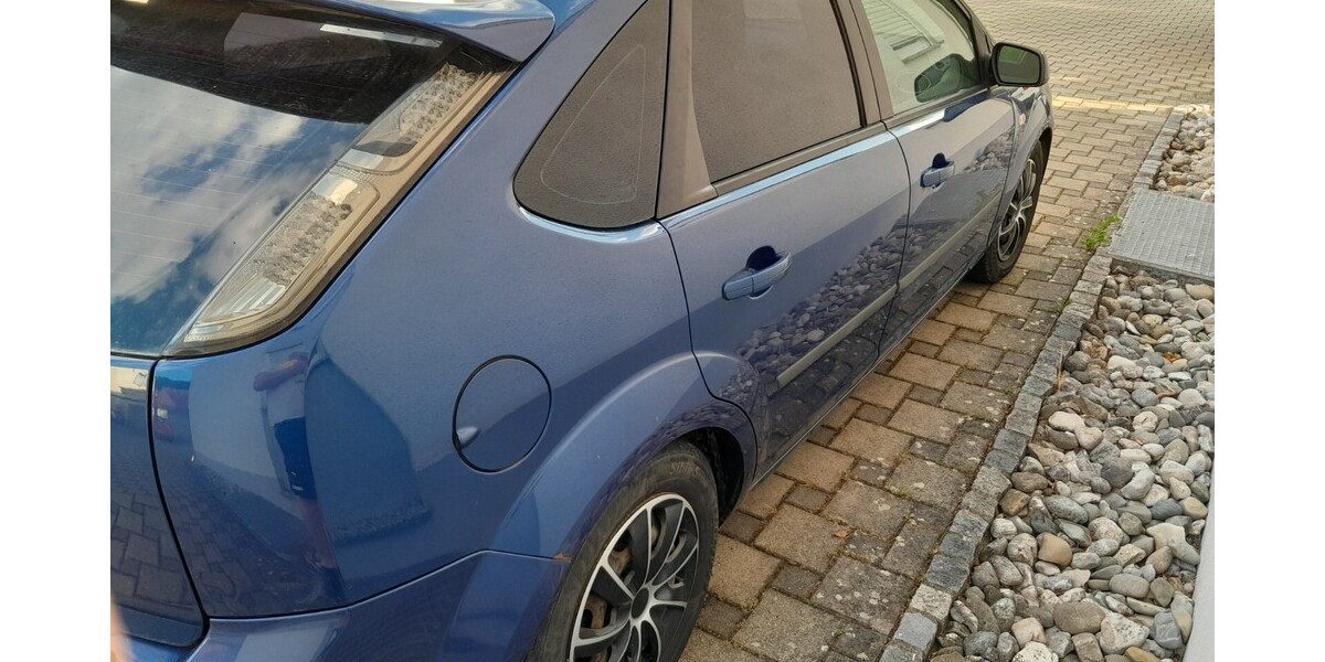 Ford Focus 195.982 km 2.300 € Schelklingen 89601