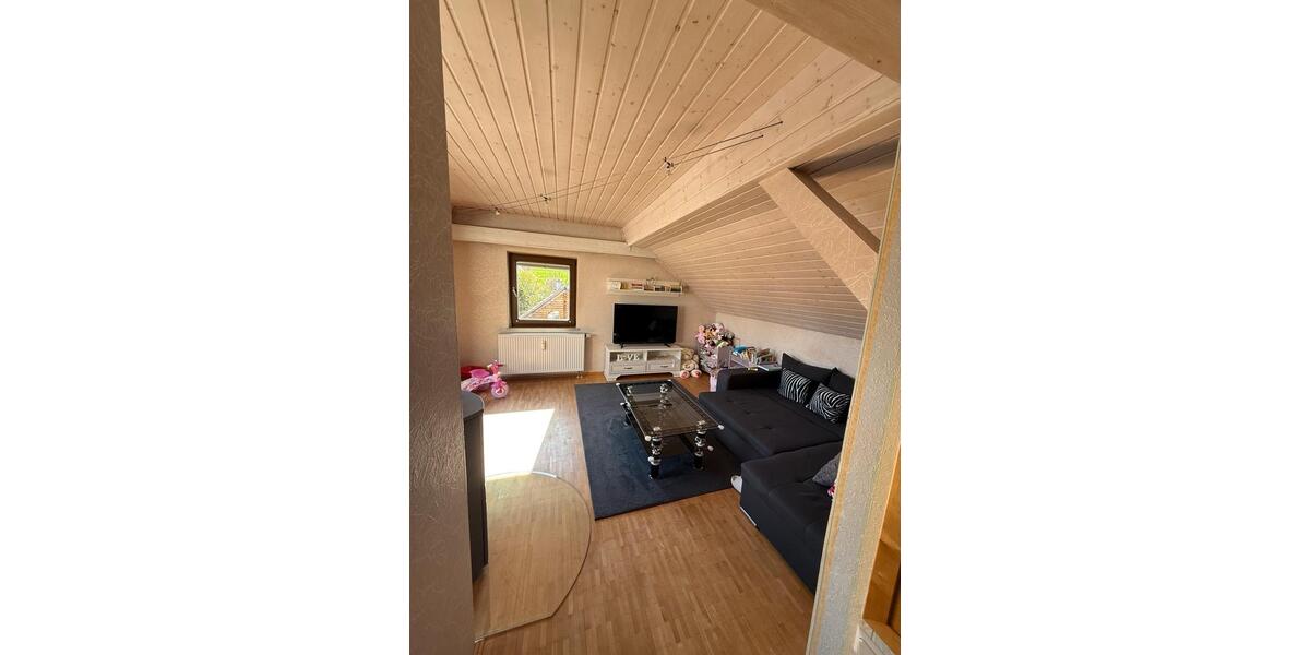 Dachgeschoßwohnung Lauda-Königshofen Königshofen - 2.5 Zimmer, 80 m&sup2;, 850&euro; | Angebot:26330008