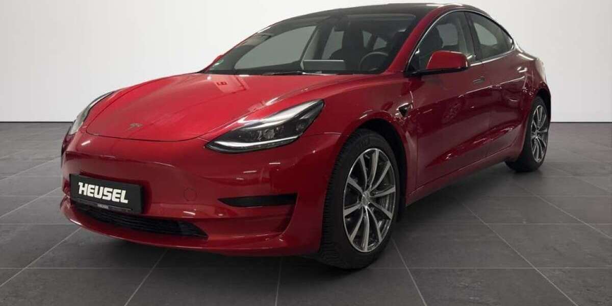 Tesla Model 3 10.898 km 25.890 &euro; Metzingen 72555