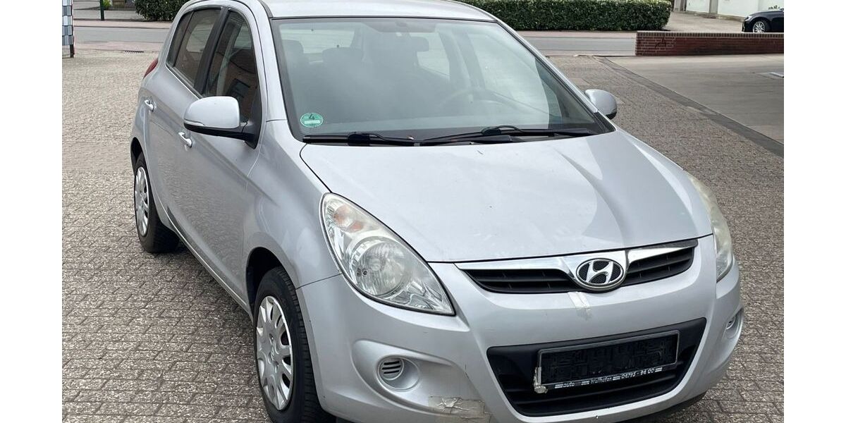 Hyundai i20 170.000 km 2.499 &euro; Stuhr 28816
