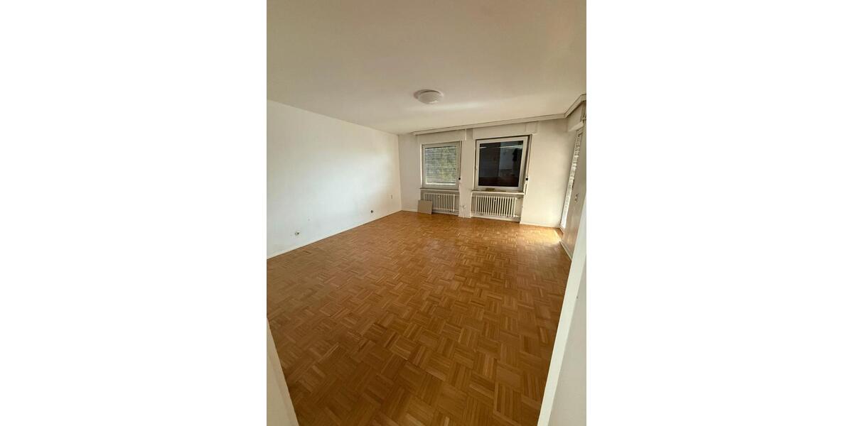 Doppelhaushälfte Bad Salzuflen - 8 Zimmer, 260 m&sup2;, 1.600&euro; | Angebot:26143853