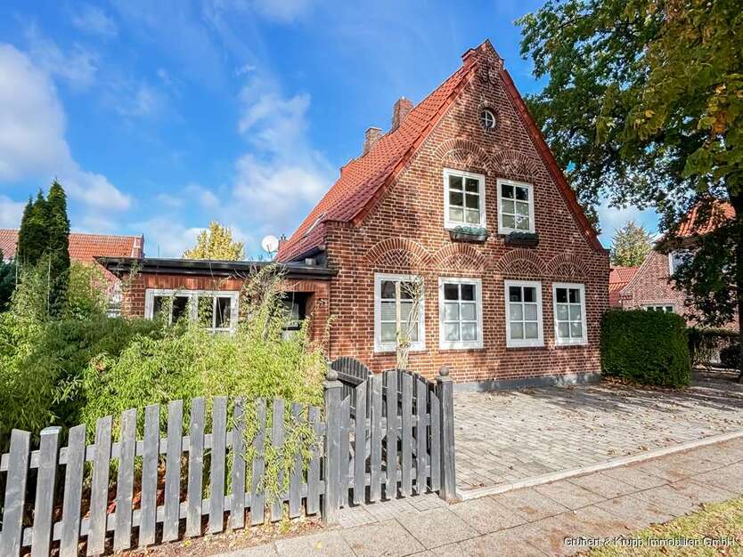 Haus zum Kaufen in Grömitz 1.490.000 € 243 m² 8 zimmer