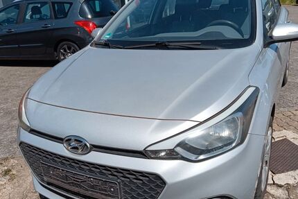 Hyundai i20 44.000 km 6.950 &euro; ensdorf 66806