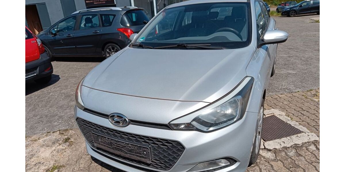 Hyundai i20 44.000 km 6.950 &euro; ensdorf 66806