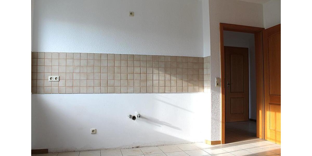 Dachgeschoßwohnung Aschaffenburg Damm - 2 Zimmer, 82 m&sup2;, 750&euro; | Angebot:26648147