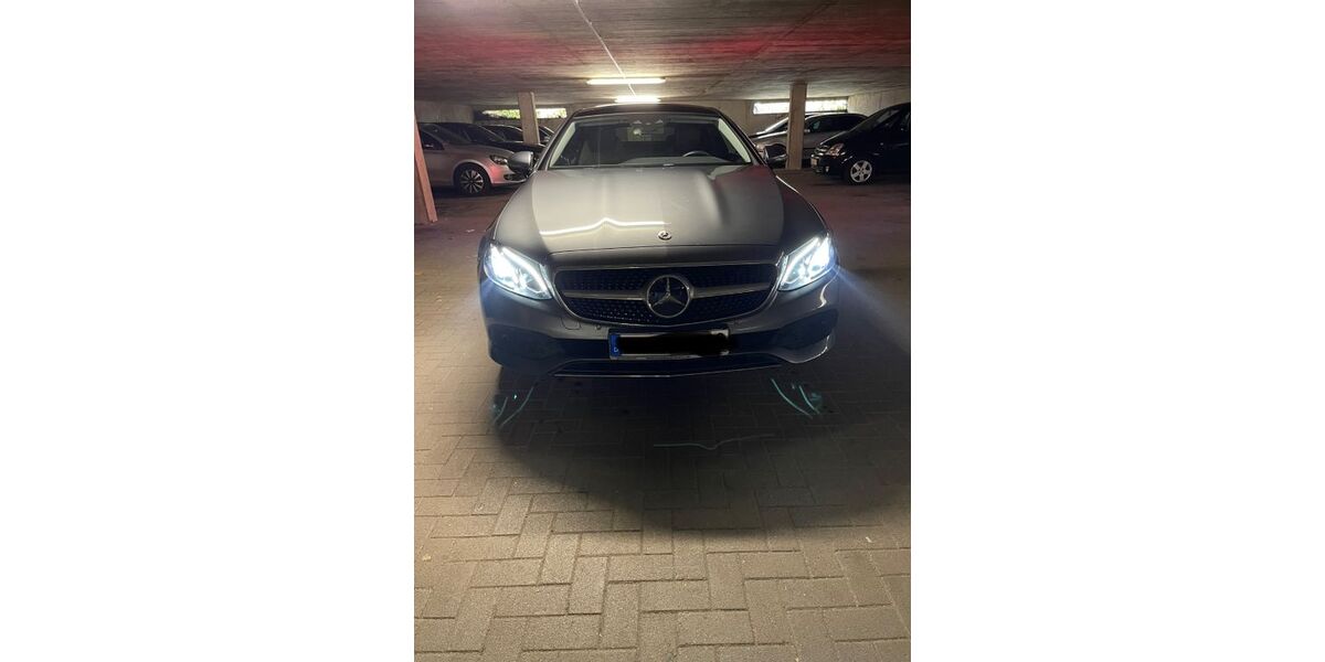 Mercedes-Benz E 200 77.000 km 22.222 &euro; Kiel 24143