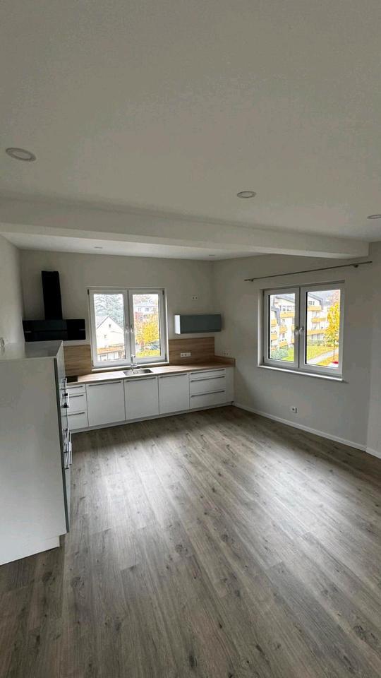 Exklusive 2-Zimmer-Penthouse-Wohnung zimmer