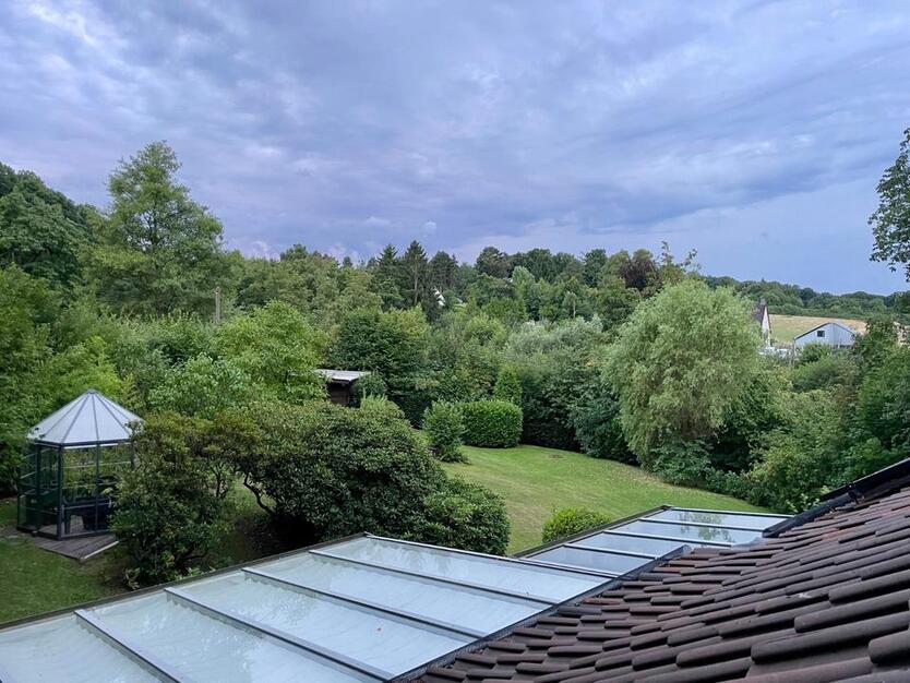 Traumhaftes EFH in top Lage mit parkähnlichem Grundstück