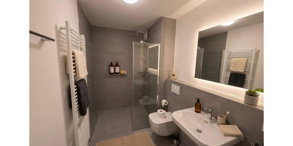 Etagenwohnung Stadtbergen - 5 Zimmer, 20 m&sup2;, 520&euro; | Angebot:26179993