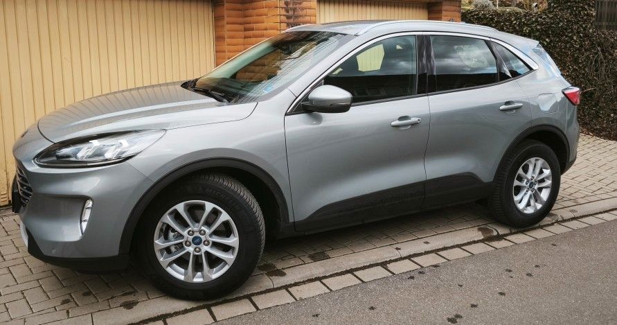 Ford Kuga 25.900 km 26.700 &euro; Arzbach 56337