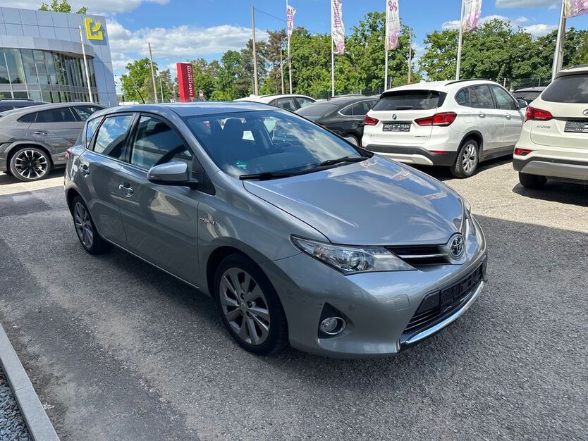 Toyota Auris 125.000 km 9.699 € Fürth bei Nürnberg 90763
