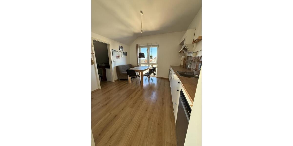 Dachgeschoßwohnung Grebenstein - 3 Zimmer, 98 m&sup2;, 299.000&euro; | Angebot:25918707