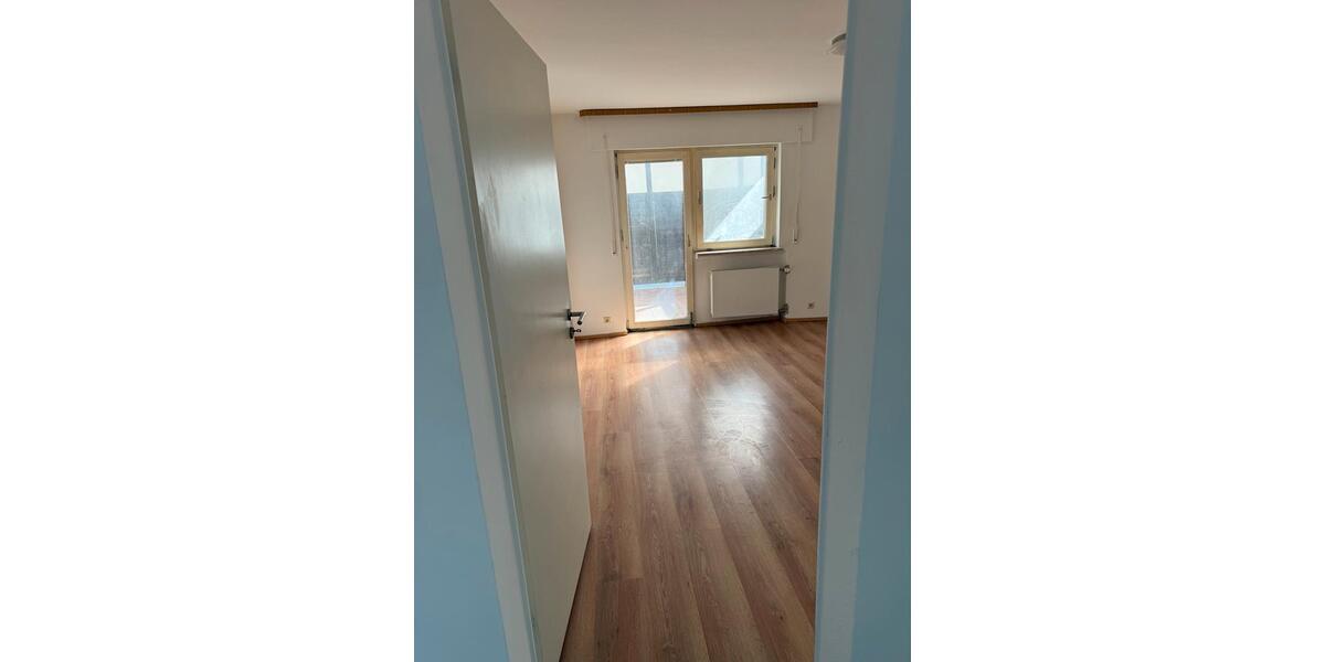 Mehrfamilienhaus, Wohnhaus Oberderdingen - 3 Zimmer, 105 m&sup2;, 1.250&euro; | Angebot:26130666