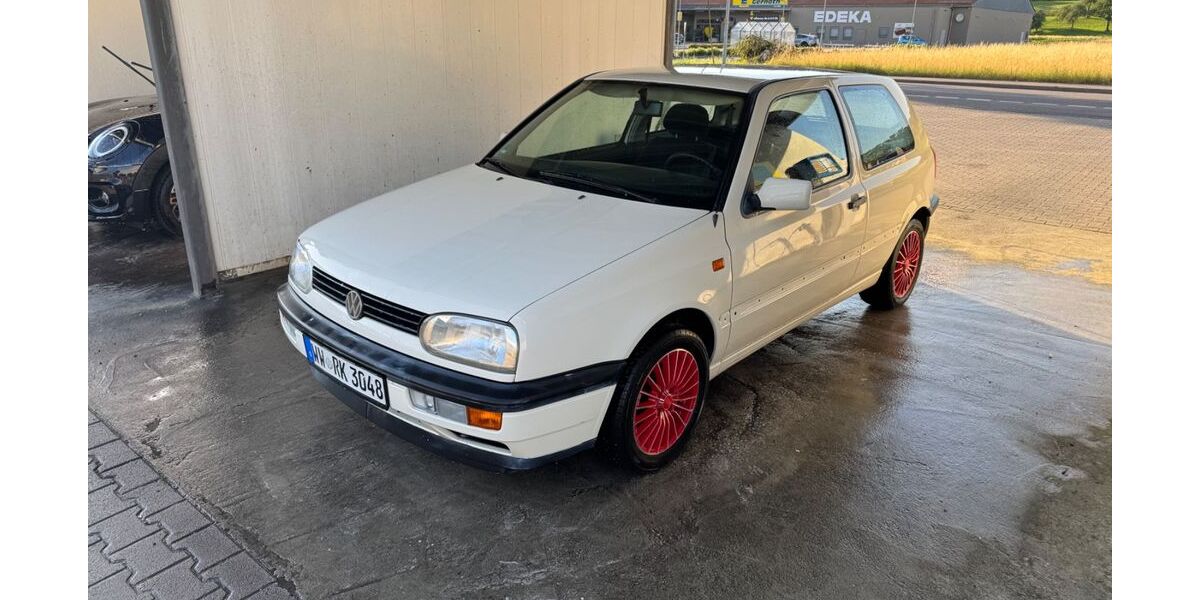 VW Golf 127.000 km 3.600 &euro; Lorch 73547