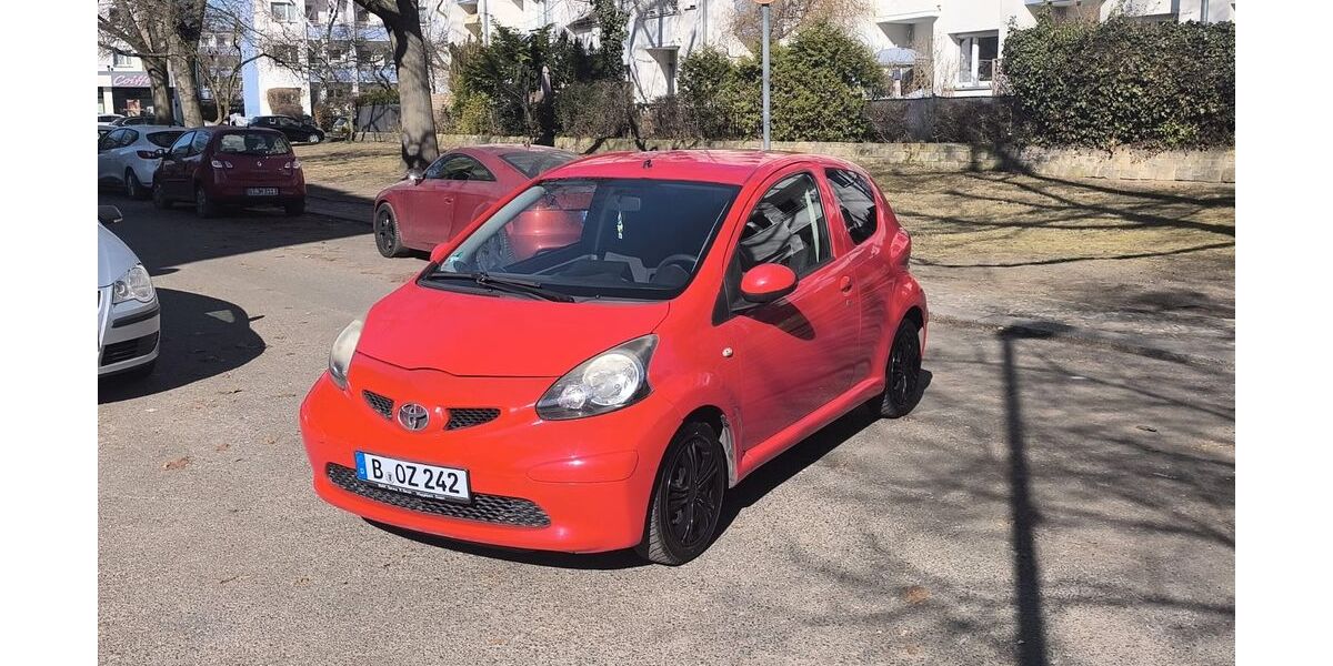 Toyota Aygo (X) 135.000 km 2.900 &euro; Berlin 13349
