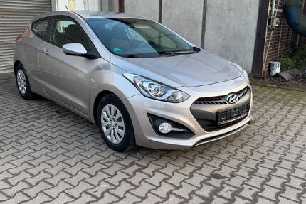 Hyundai i30 180.000 km 5.390 &euro; Gladbeck 45966