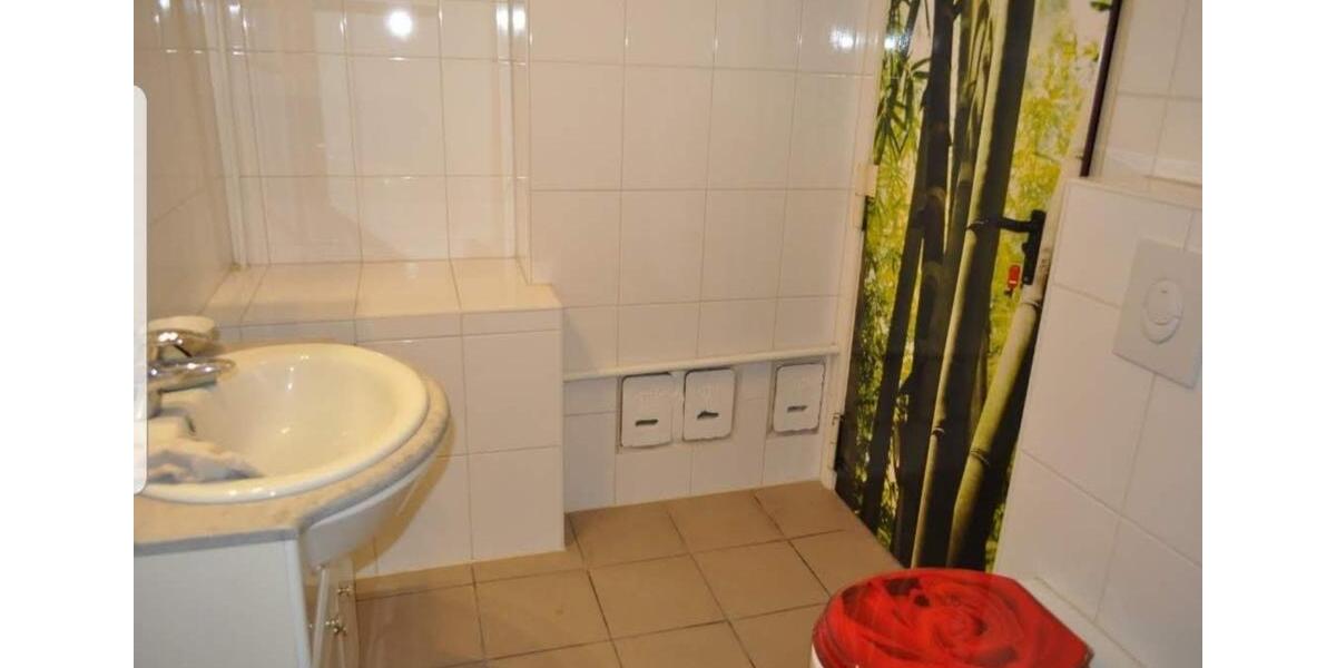 WG Zimmer in Uninähe zu vermieten 3 zimmer