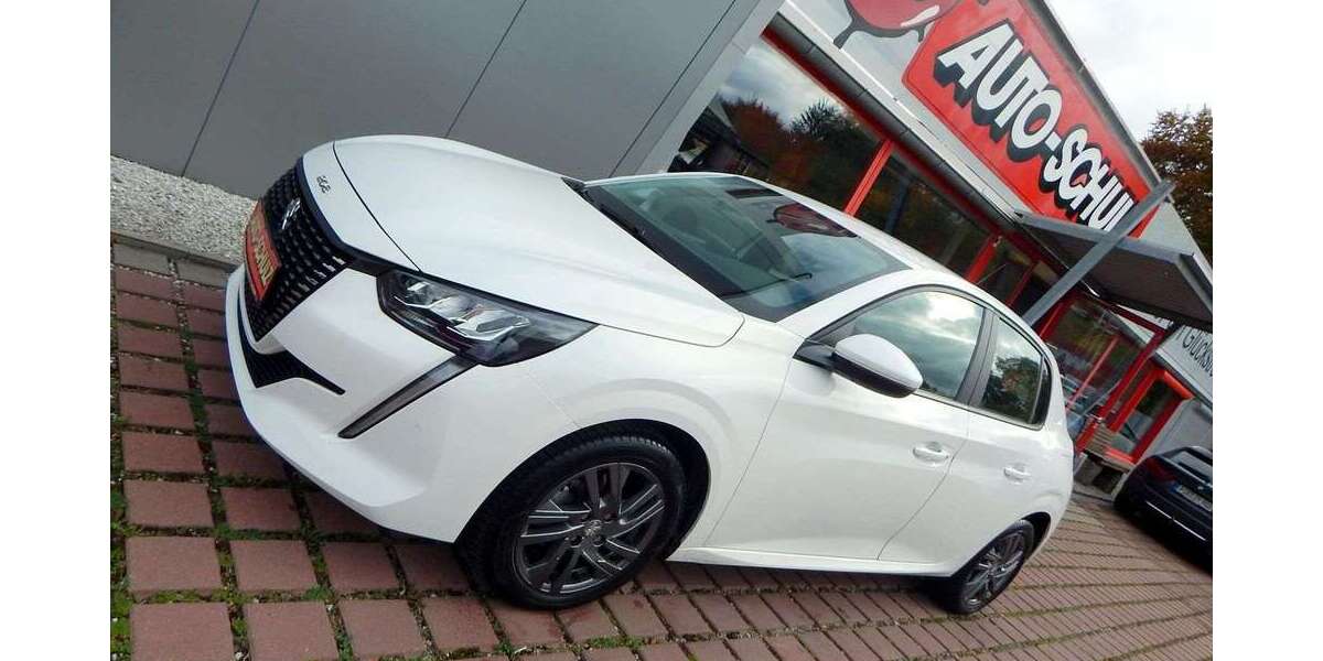 Peugeot 208 18.000 km 15.950 &euro; Pirna Sächsische Schweiz 01796