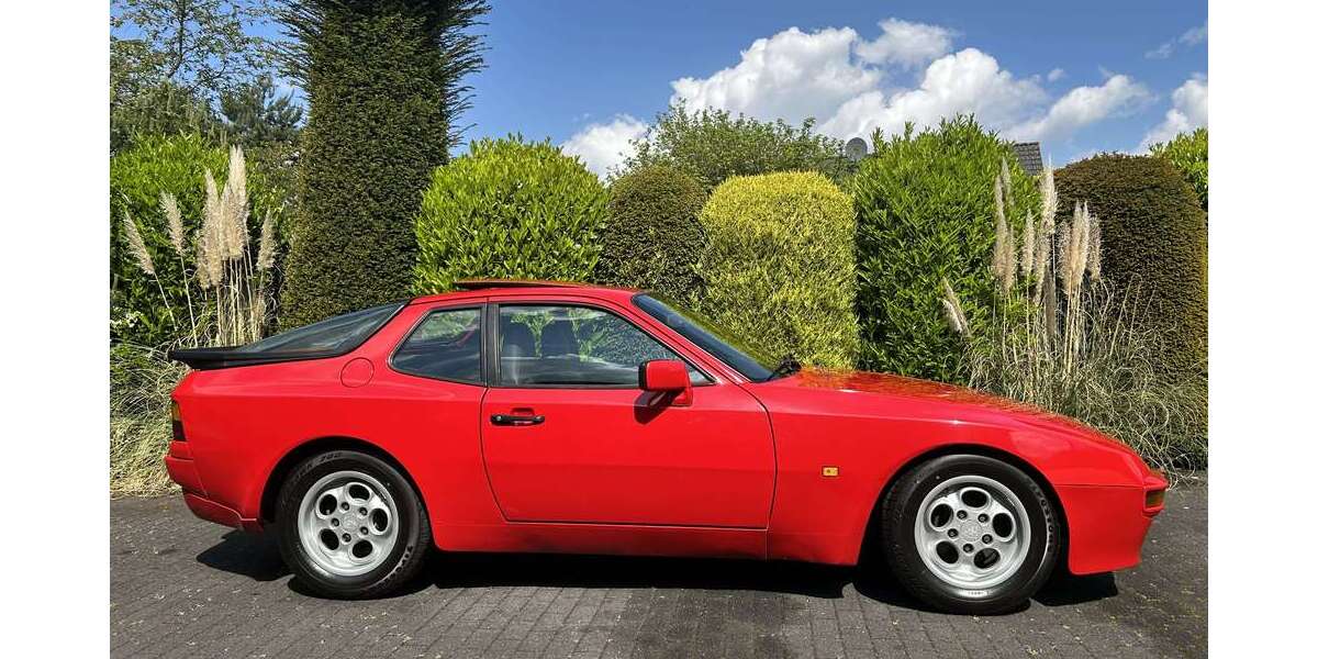 Porsche 944 124.500 km 15.950 &euro; Sprockhövel 45549