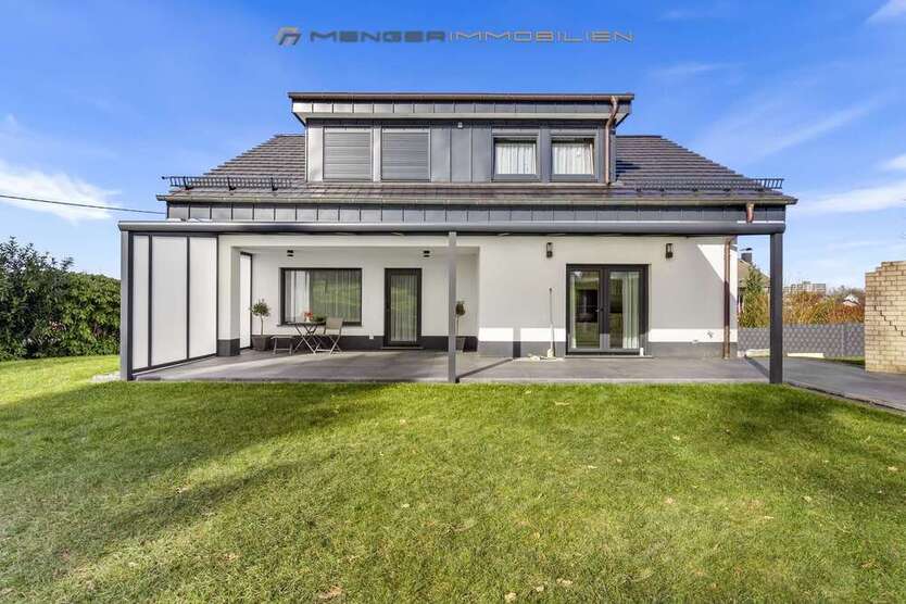 Haus zum Kaufen in Waldbröl 599.000 € 235 m²