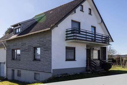 Haus Hellenthal - 6 Zimmer, 133 m&sup2;, 199.000&euro; | Angebot:25304818