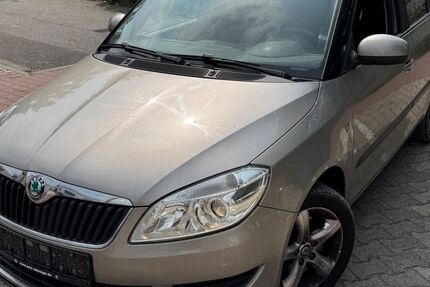 Skoda Fabia 245.000 km 2.999 &euro; Frankfurt am Main 65933