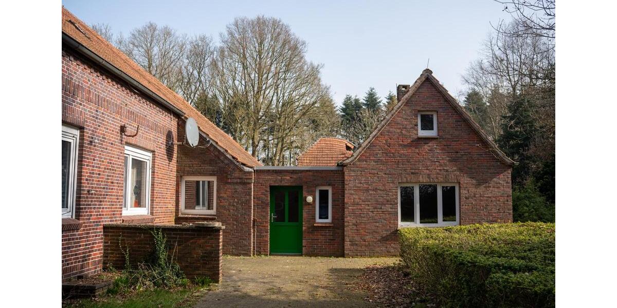 Bauernhaus, Landhaus Uplengen - 7 Zimmer, 150 m&sup2;, 320.000&euro; | Angebot:26114493