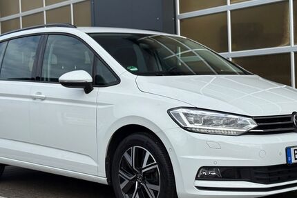 VW Touran 67.000 km 31.900 € Friedrichshafen 88045