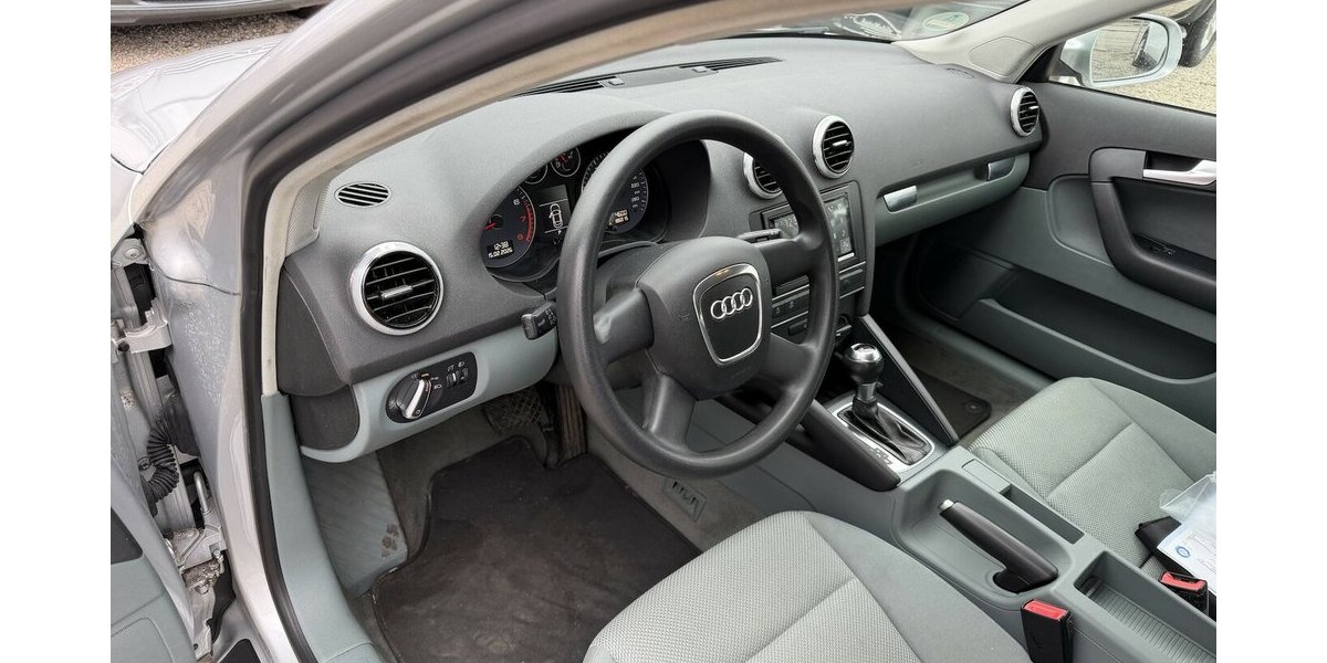 Audi A3 1.2i TFSI Attraction Automatik 2.Hand 186.000 km 4.990 &euro; Altdorf 84032