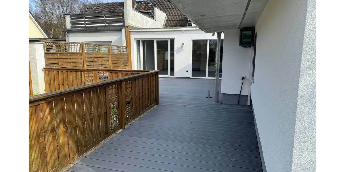 Sanierte 5 Zimmerwohnung in einer Doppelhaushälfte 5 zimmer