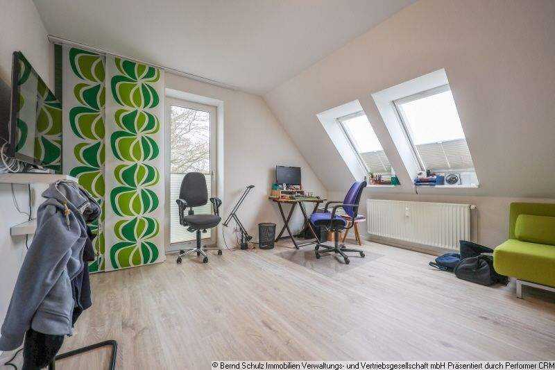 Etagenwohnung Hamburg Rissen - 3 Zimmer, 108 m&sup2;, 1.450&euro; | Angebot:25476060