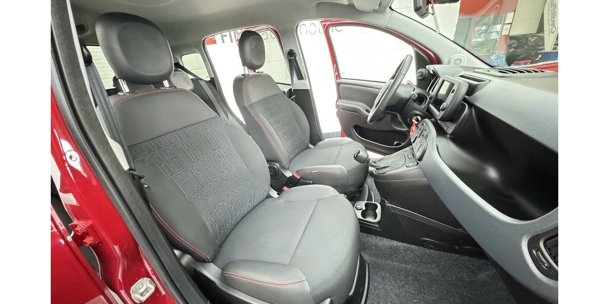 Fiat Panda Cross Red 1.0 Hybrid 1.Hand Neuwertig! 1.600 km 13.740 &euro; Lich 35423