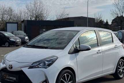 Toyota Yaris 62.621 km 13.500 &euro; Düren 52349