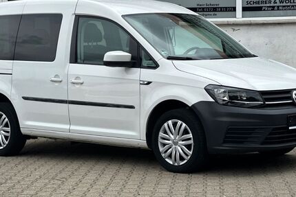 VW Caddy 107.000 km 14.950 &euro; Bandenitz 19230