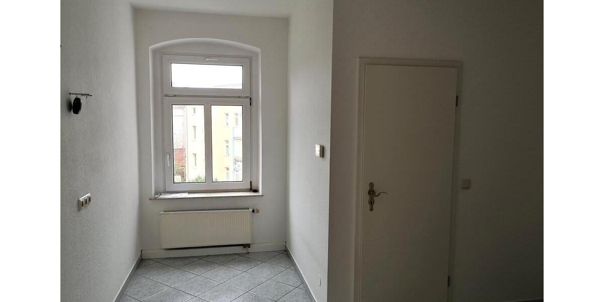 Etagenwohnung Zittau - 3 Zimmer, 87 m&sup2;, 470&euro; | Angebot:26383944