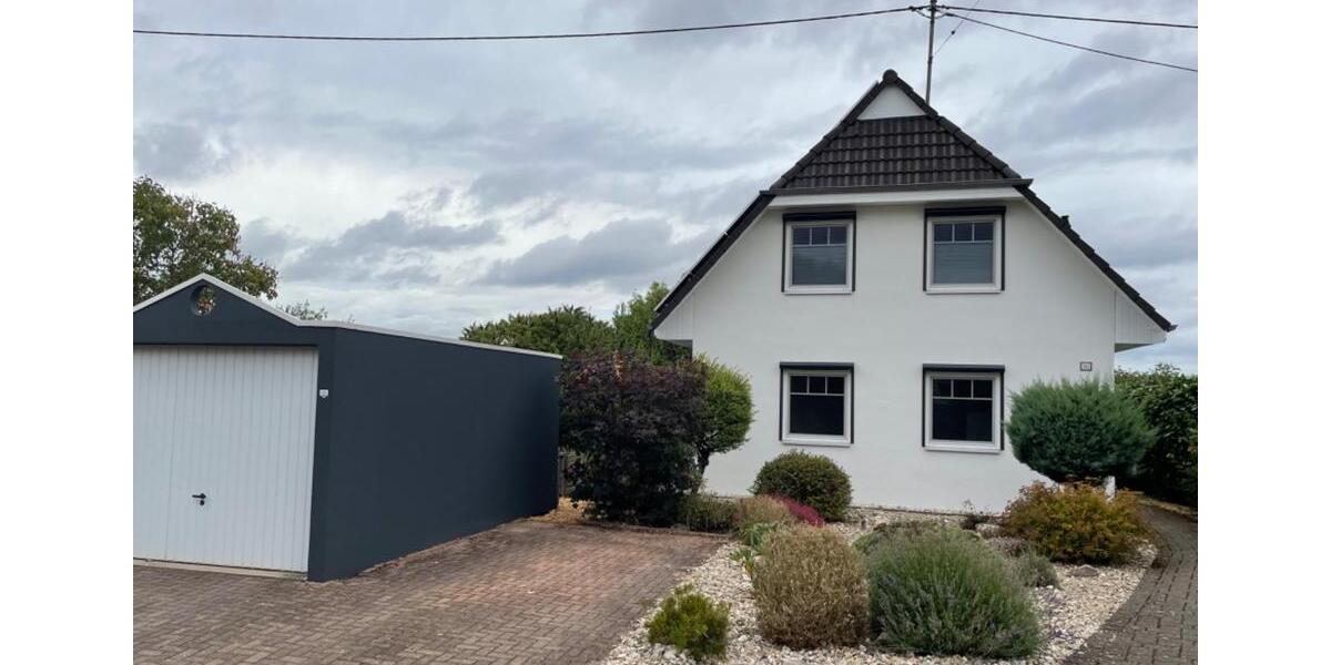 Renoviertes freistehendes EFH mit idyllischem Garten 4 zimmer