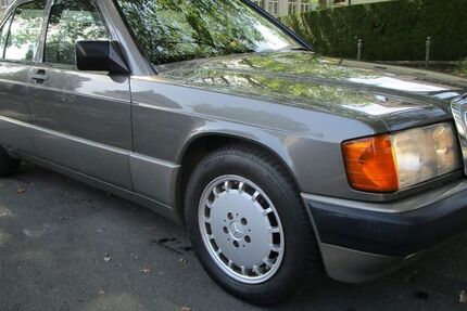 Mercedes 190