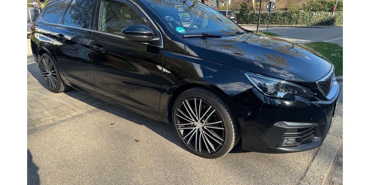 Peugeot 308 194.000 km 9.400 &euro; Riemerling 85521