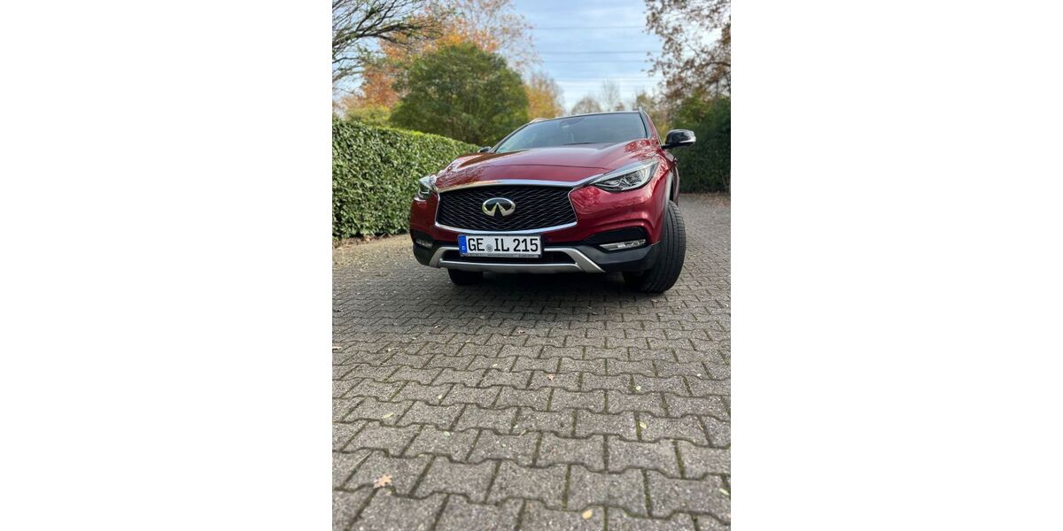 INFINITI QX30 88.000 km 18.900 &euro; neuss 41468