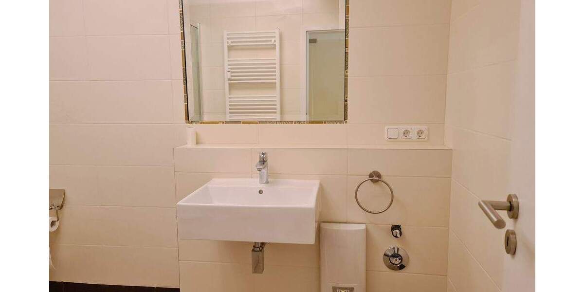 Gewerbeobjekt Seevetal Maschen - 2 Zimmer, 145 m&sup2;, 1.370&euro; | Angebot:25279245