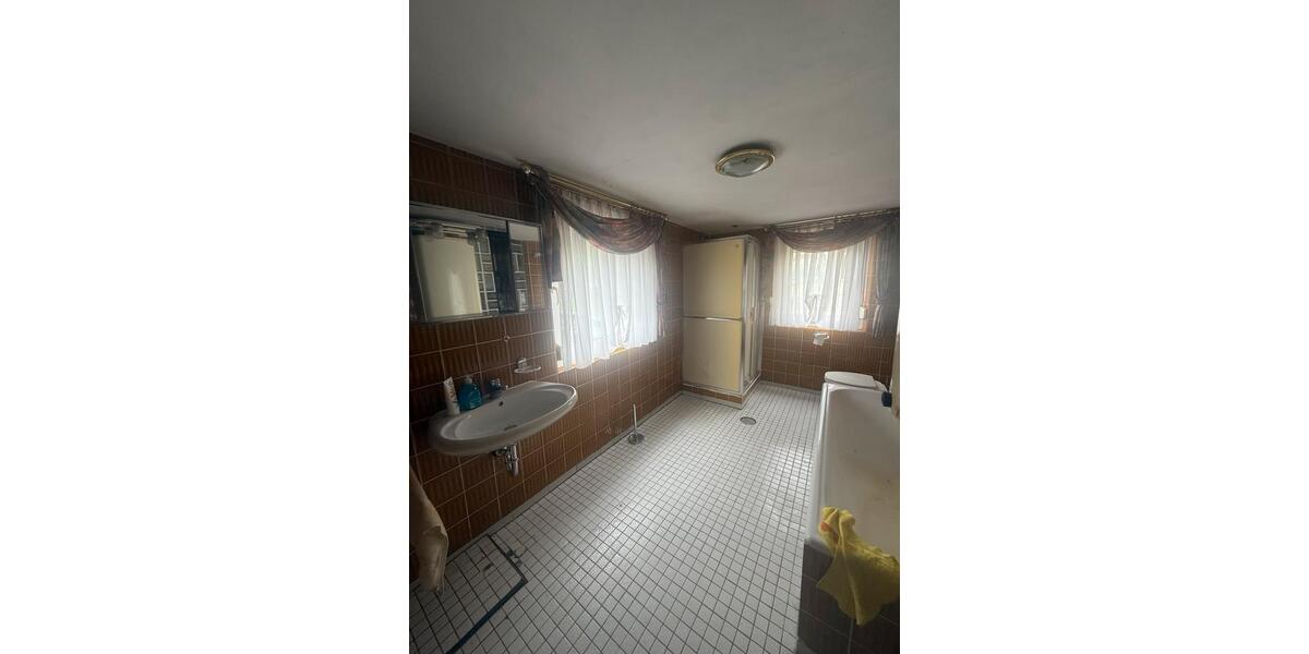 Doppelhaushälfte Küps - 5 Zimmer, 132 m&sup2;, 120.000&euro; | Angebot:26810942