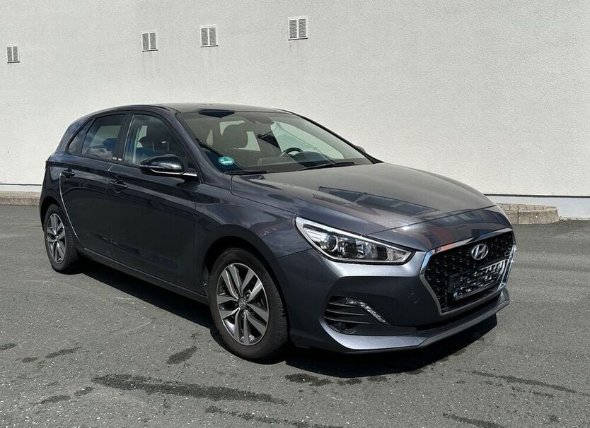 i30