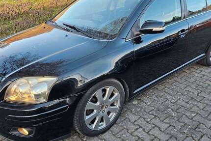 Toyota Avensis 215.000 km 3.490 &euro; Herbrechtingen 89542